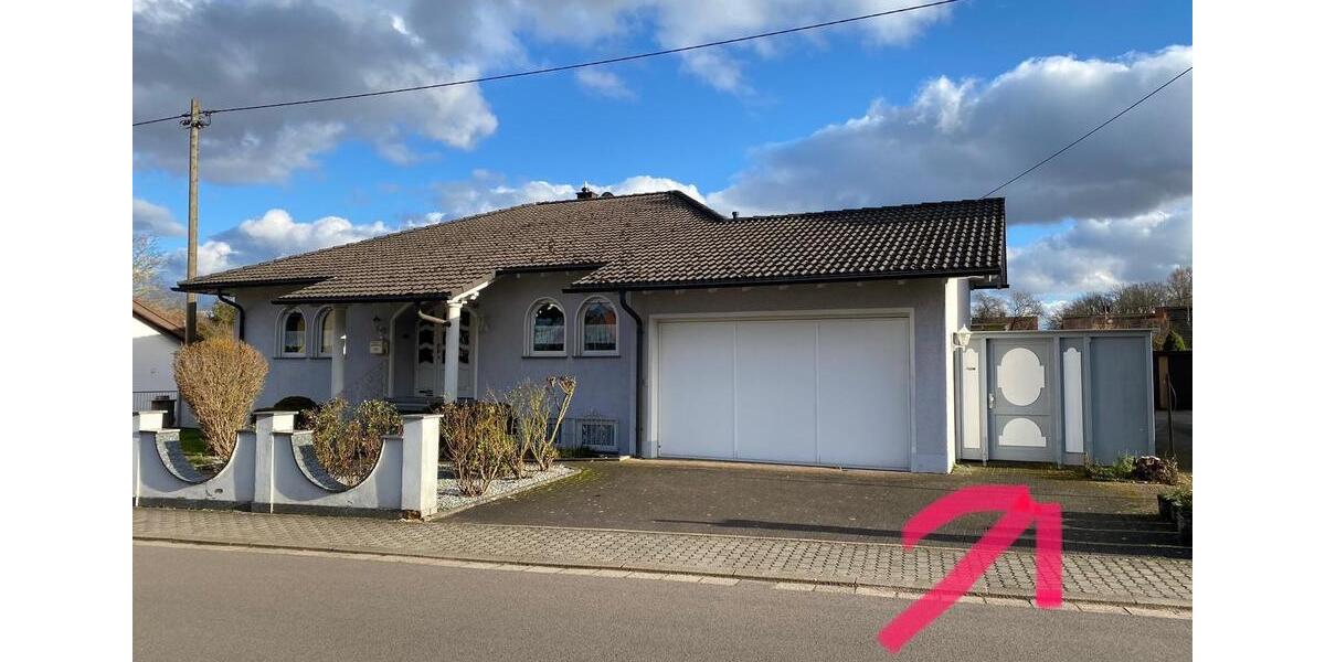 Etagenwohnung Saarbrücken West - 2 Zimmer, 80 m&sup2;, 700&euro; | Angebot:24430845