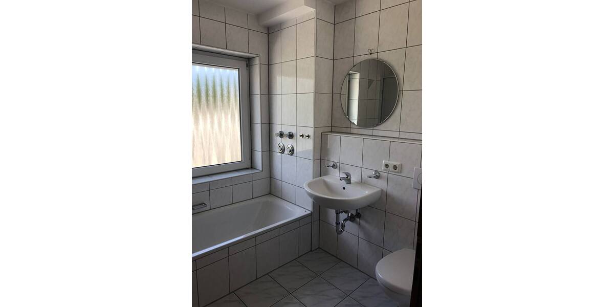Etagenwohnung Deggendorf - 3 Zimmer, 81 m&sup2;, 850&euro; | Angebot:26474811