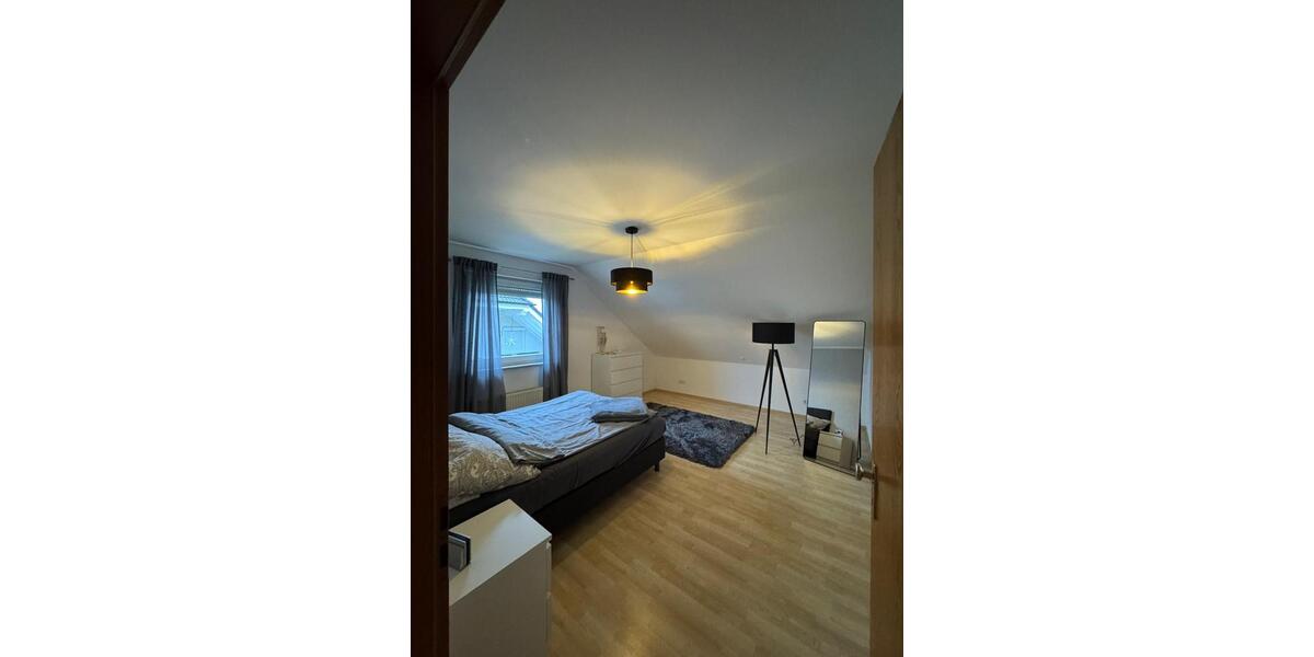 Dachgeschoßwohnung Wenden - 4 Zimmer, 105 m&sup2;, 970&euro; | Angebot:26086777