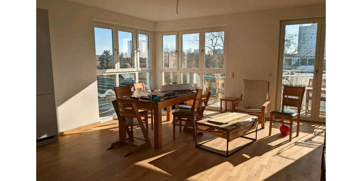 Etagenwohnung Potsdam Drewitz - 4 Zimmer, 124 m&sup2;, 2.050&euro; | Angebot:26443022