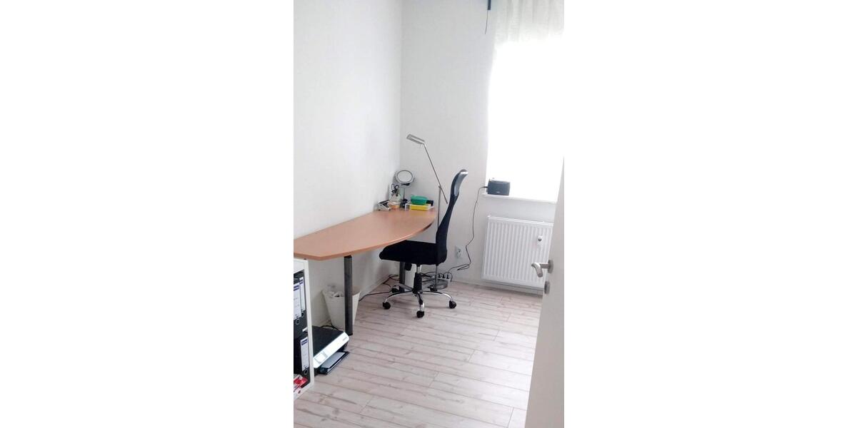 Wohnen auf Zeit Rinteln - 4 Zimmer, 104 m&sup2;, 300&euro; | Angebot:26491003