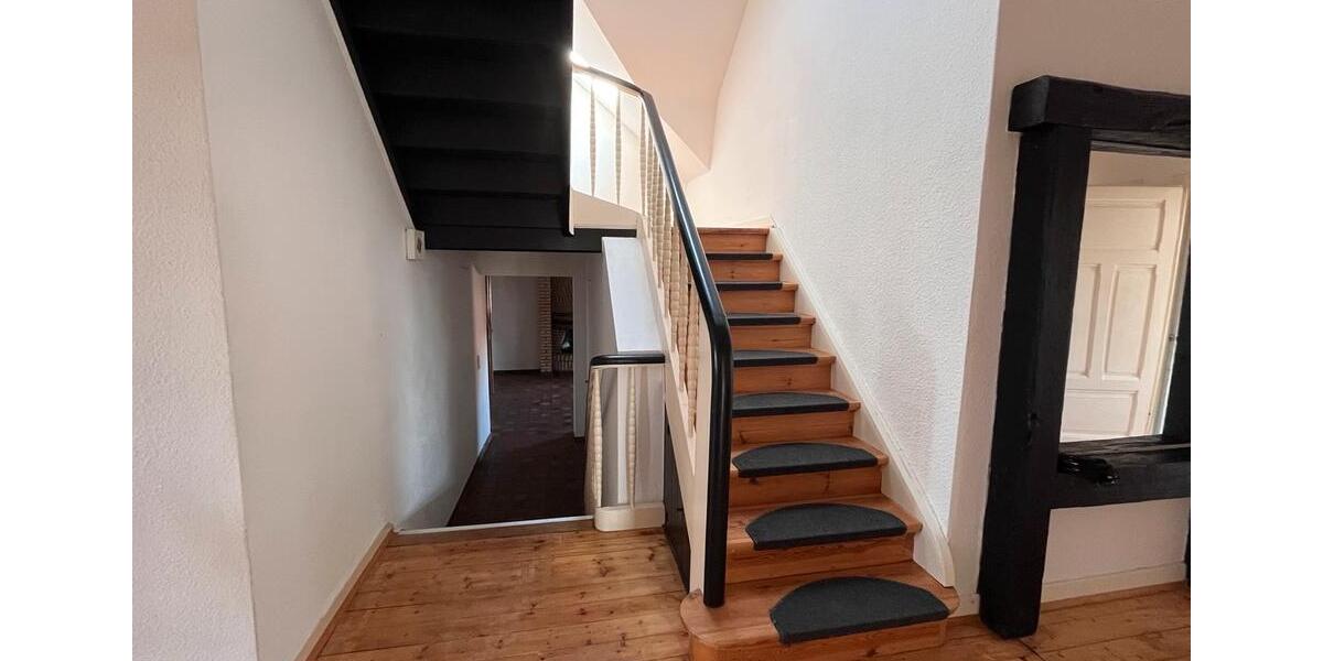 Etagenwohnung Isernhagen - 6 Zimmer, 190 m&sup2;, 1.249&euro; | Angebot:26705850