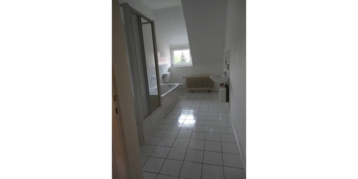 Etagenwohnung Hildesheim Ost - 4 Zimmer, 120 m&sup2;, 1.050&euro; | Angebot:26453422