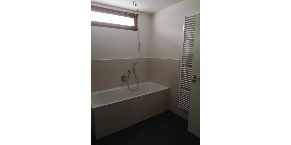 Erdgeschoßwohnung Offenburg - 3 Zimmer, 130 m&sup2;, 1.450&euro; | Angebot:25742067