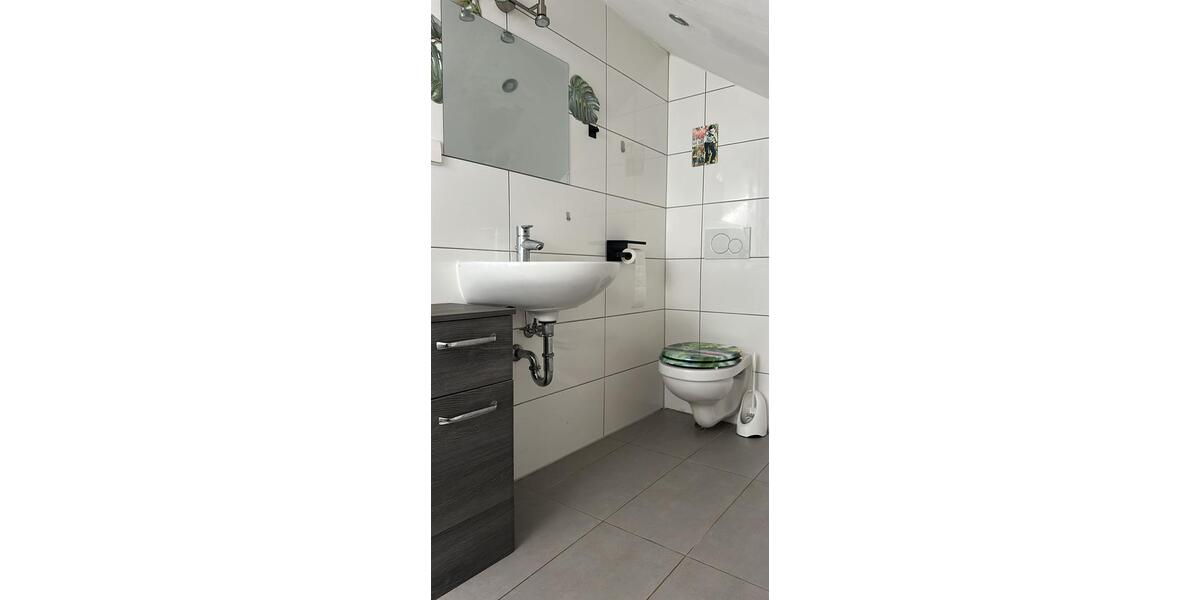 Dachgeschoßwohnung Rülzheim - 1 Zimmer, 70 m&sup2;, 600&euro; | Angebot:26030850