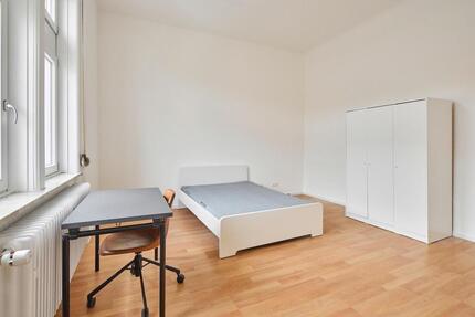 Erstbezug nach Kernsanierung: WG-Zimmer frei