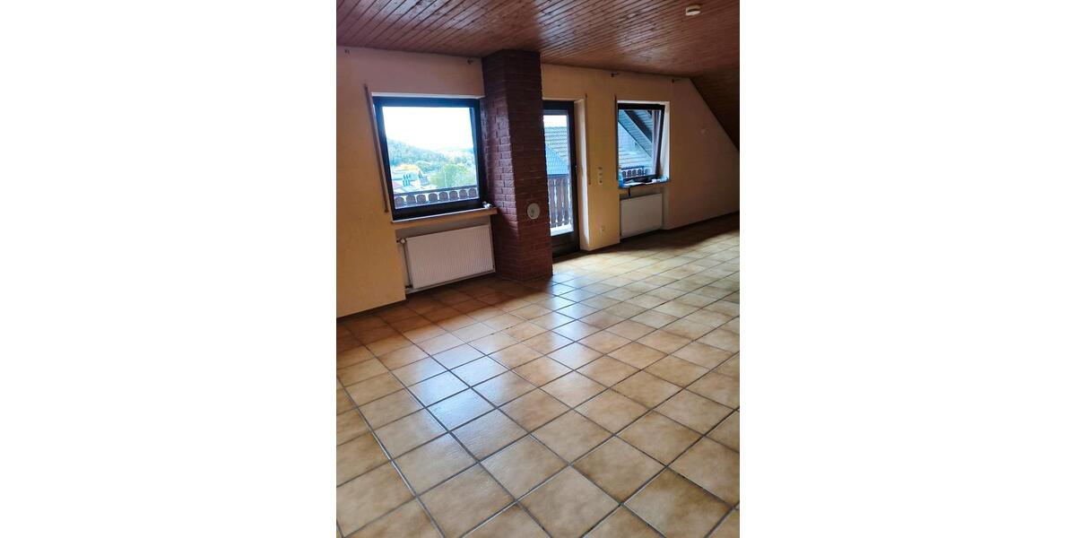 Dachgeschoßwohnung Saarburg - 3 Zimmer, 88 m&sup2;, 690&euro; | Angebot:24778290