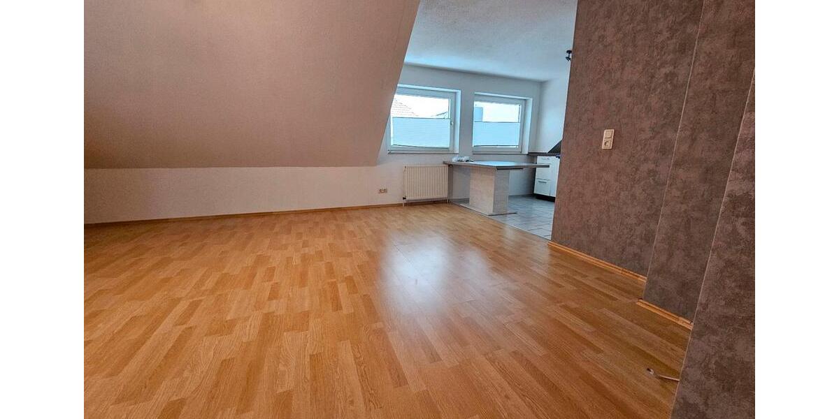 Dachgeschoßwohnung Ilsede Adenstedt - 3 Zimmer, 74 m&sup2;, 850&euro; | Angebot:24755658