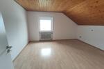3- Zi. DG Wohnung mit 2 Balkonen und Garage