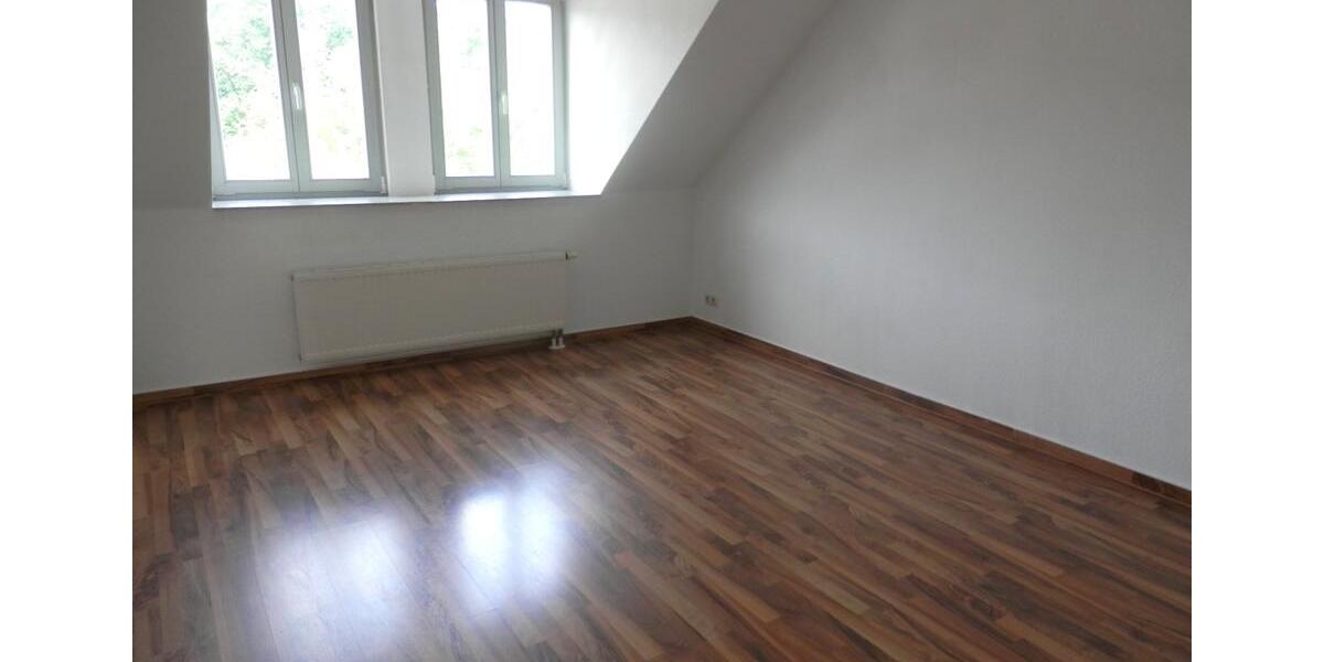 Etagenwohnung Werdau - 3 Zimmer, 76 m&sup2;, 440&euro; | Angebot:26477175