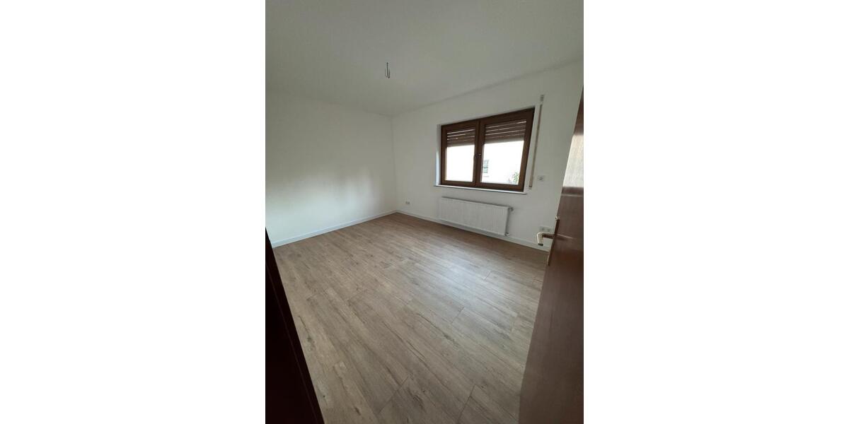 Etagenwohnung Stadtallendorf - 4 Zimmer, 70 m&sup2;, 1.150&euro; | Angebot:25933543