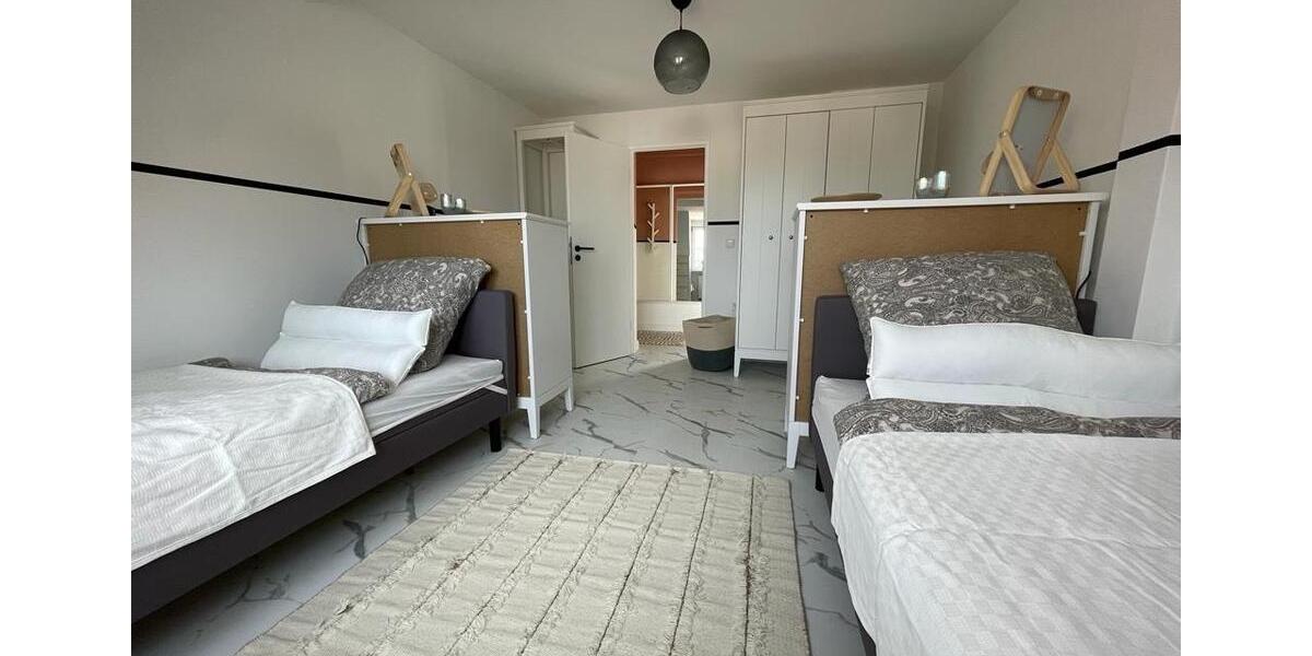Dachgeschoßwohnung Berlin Charlottenburg-Wilmersdorf - 2 Zimmer, 65 m&sup2;, 1.250&euro; | Angebot:26351772