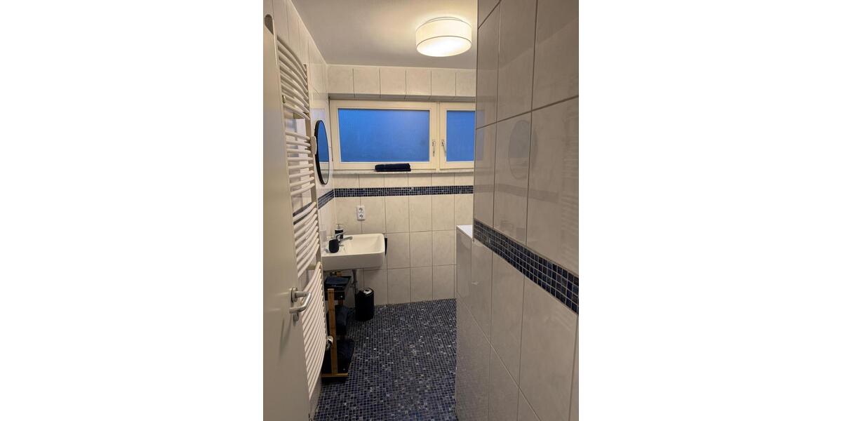 Hochparterre Wiesbaden Südost - 2 Zimmer, 70 m&sup2;, 1.435&euro; | Angebot:24513808