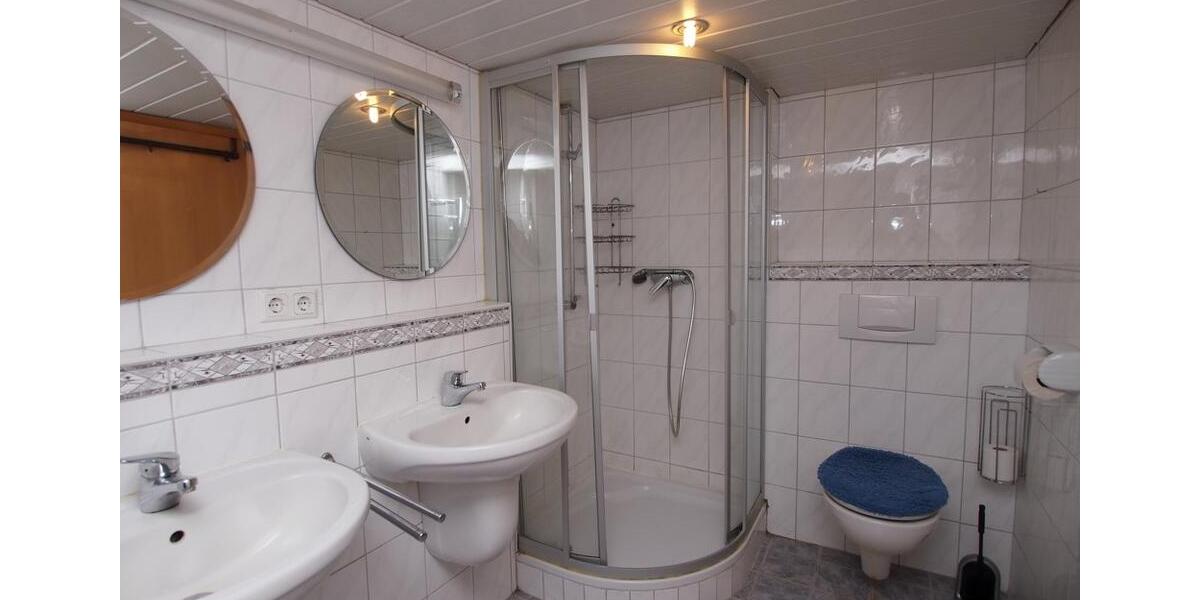 Einfamilienhaus Haibach - 8 Zimmer, 260 m&sup2;, 1.300&euro; | Angebot:26266108