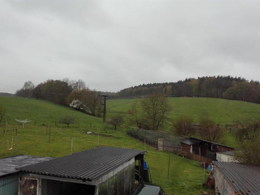 SOFORT: 3 ZKB Dachg. Whg. zu vermieten, Stellplatz + Garten nutz.