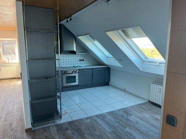 Dachgeschoßwohnung Saarbrücken West - 2 Zimmer, 80 m&sup2;, 700&euro; | Angebot:26600731