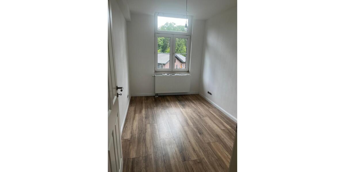 Etagenwohnung Wassenberg - 4 Zimmer, 150 m&sup2;, 1.500&euro; | Angebot:26652924