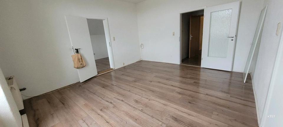 Dachgeschoßwohnung Schönebeck (Elbe) - 2 Zimmer, 50 m&sup2;, 370&euro; | Angebot:26265053
