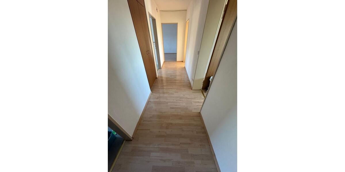 Etagenwohnung Zirndorf - 3 Zimmer, 80 m&sup2;, 895&euro; | Angebot:26294851