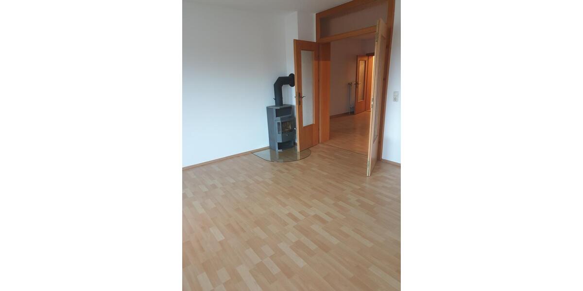 Etagenwohnung Waldmünchen - 4 Zimmer, 86 m&sup2;, 685&euro; | Angebot:25811075