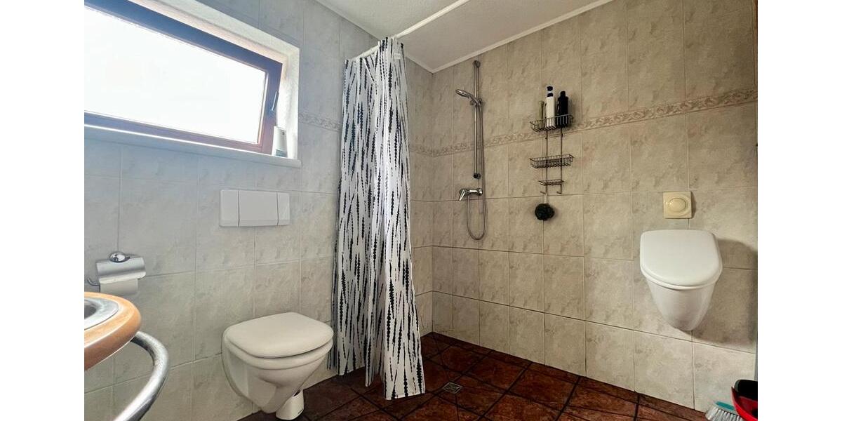 Bungalow Quickborn - 5 Zimmer, 185 m&sup2;, 1.750&euro; | Angebot:26037278