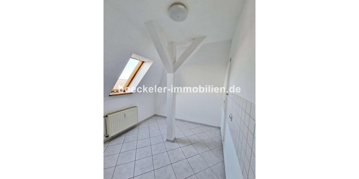 Dachgeschoßwohnung Naumburg (Saale) - 3 Zimmer, 64 m&sup2;, 410&euro; | Angebot:24768093