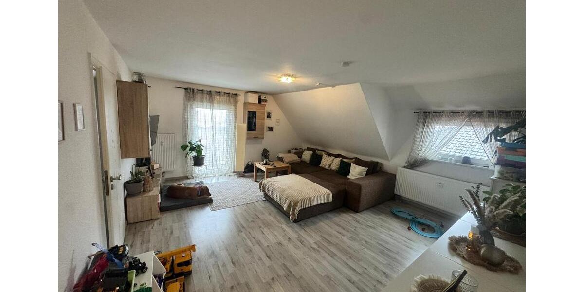 Dachgeschoßwohnung Uetze - 4 Zimmer, 74 m&sup2;, 650&euro; | Angebot:26003942