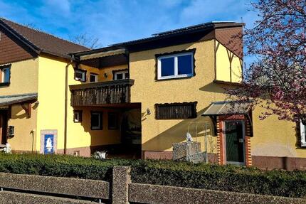 Wohnung Schwetzingen - 3 Zimmer, 70 m&sup2;, 1.000&euro; | Angebot:25838291