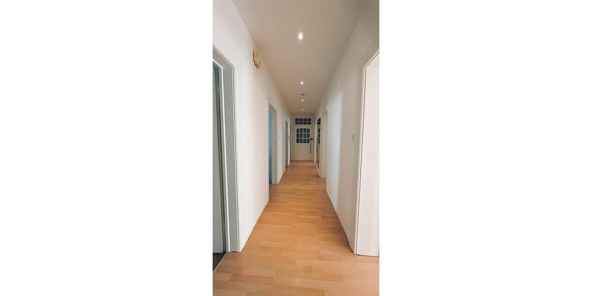 Etagenwohnung Augsburg - 4 Zimmer, 90 m&sup2;, 1.600&euro; | Angebot:26281607