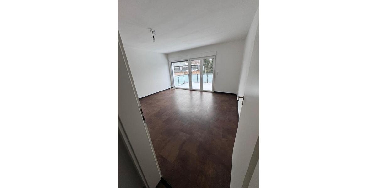 Etagenwohnung Wuppertal Gemarkung Langerfeld - 3 Zimmer, 90 m&sup2;, 1.350&euro; | Angebot:24886164