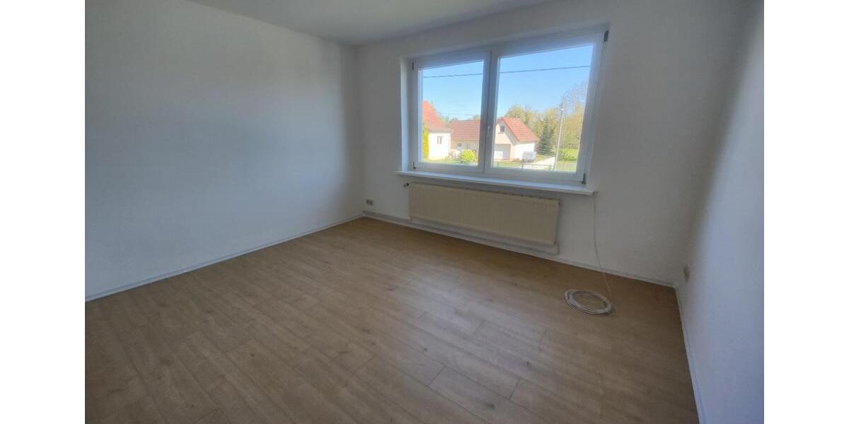 Erdgeschoßwohnung Gröningen - 3 Zimmer, 60 m&sup2;, 390&euro; | Angebot:26405031