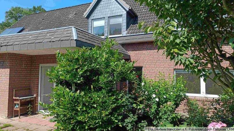 Einfamilienhaus Quickborn - 8 Zimmer, 210 m&sup2;, 2.490&euro; | Angebot:25834630