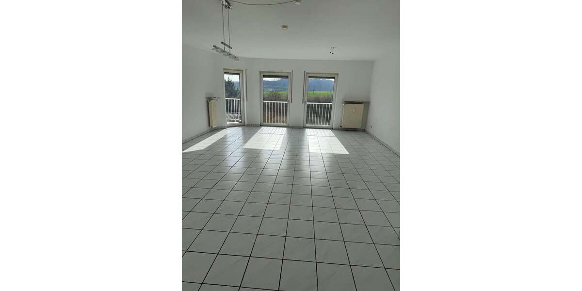 Etagenwohnung Winnweiler - 3 Zimmer, 102 m&sup2;, 950&euro; | Angebot:25371430