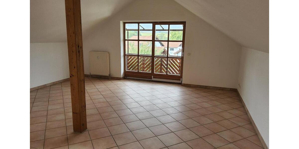 Dachgeschoßwohnung Bayerbach - 2 Zimmer, 69 m&sup2;, 490&euro; | Angebot:24768349