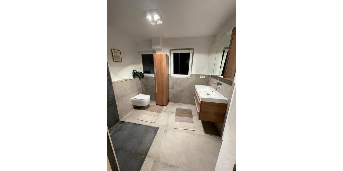 Etagenwohnung Eislingen (Fils) - 3.5 Zimmer, 90 m&sup2;, 1.000&euro; | Angebot:25048348