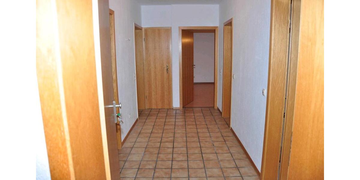 Etagenwohnung Tawern - 5 Zimmer, 80 m&sup2;, 900&euro; | Angebot:26042113