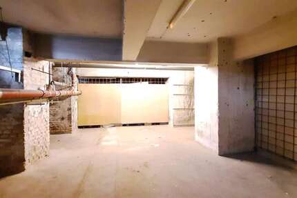 Halle in Berlin 208 € 41.7 m²