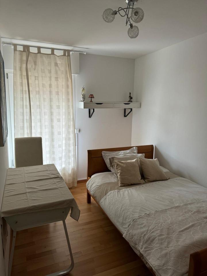 Helles Zimmer in gemütlichem Einfamilienhaus zu vermieten