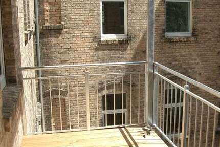 Wohnung zum Mieten in Halle 824 € 103.54 m² 4 zimmer