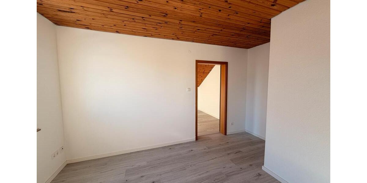 Helle 3,5 Zimmer-Wohnung mit Einbauküche 3.5 zimmer