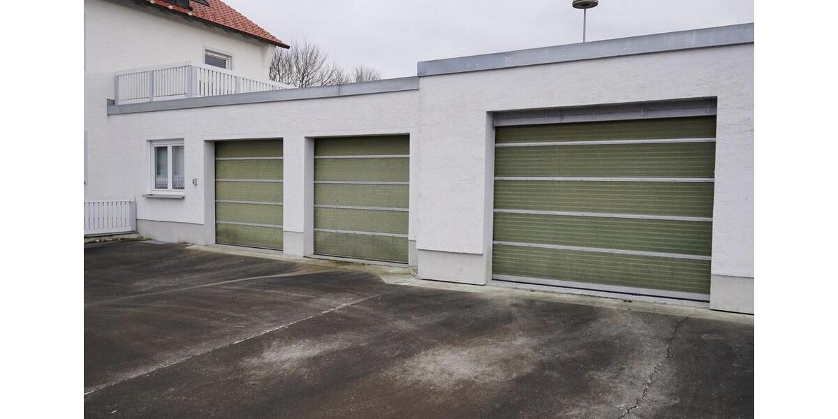 Halle zu vermieten - ca. 120qm, teilbar mit Vorhof zimmer