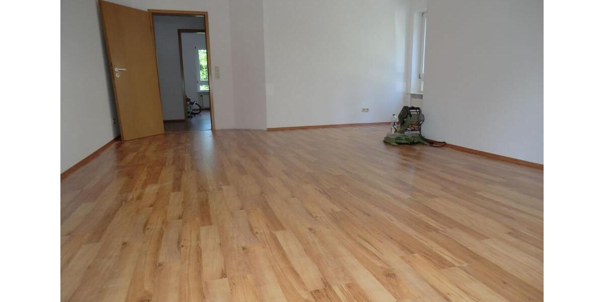 Wunderschöne Etagenwohnung mit Balkon im schönen Schweighausen 2 zimmer