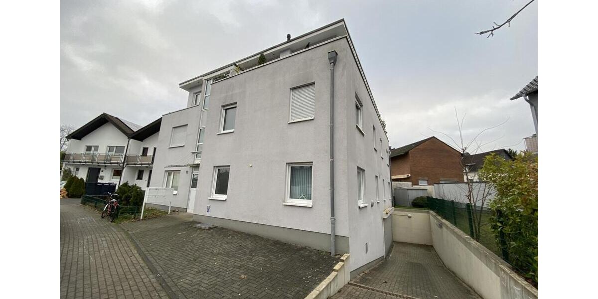 Bergisch Gladbach-Refrath: Möblierte, neuwertige Wohnung mit Aufzug und TG-Stellplatz! 3 zimmer