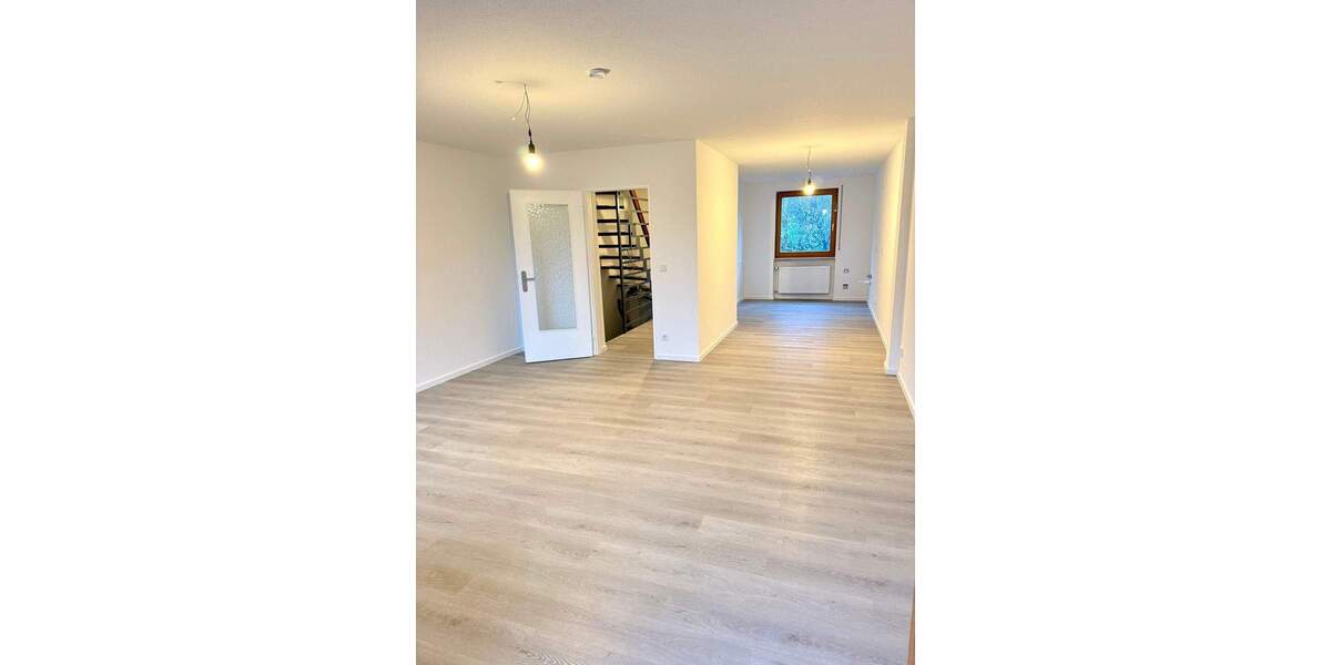 Reihenmittelhaus Nürnberg Thon - 4 Zimmer, 114 m&sup2;, 1.600&euro; | Angebot:25094530