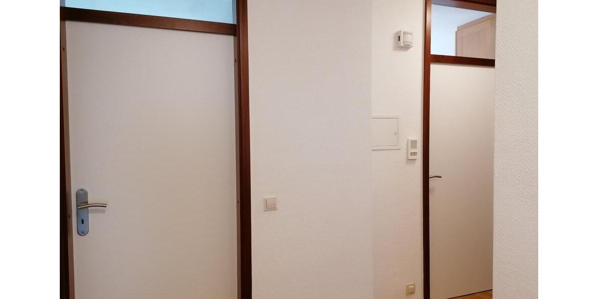 Hochparterre Lage - 2 Zimmer, 72 m&sup2;, 600&euro; | Angebot:26040982