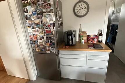 63 qm 2ZKB überdachter Balkon kernsaniert Ortsrandlage 680€ 2 zimmer