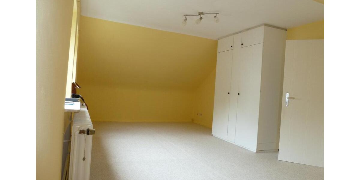 Dachgeschoßwohnung Marburg Biegenviertel - 1 Zimmer, 30 m&sup2;, 395&euro; | Angebot:26004065