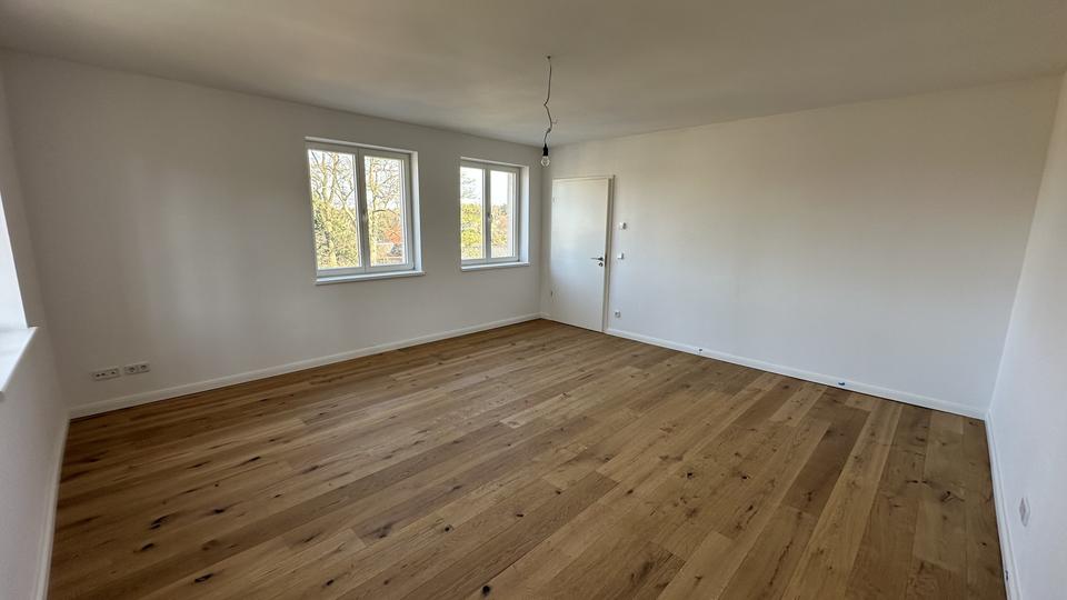 Einfamilienhaus Ludwigsfelde - 3 Zimmer, 141 m&sup2;, 1.960&euro; | Angebot:23081568