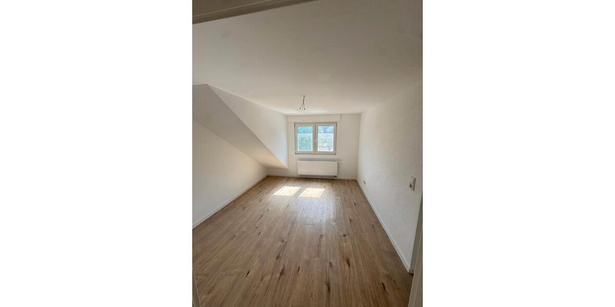 Dachgeschoßwohnung Sulzbach (Saar) - 2 Zimmer, 40 m&sup2;, 520&euro; | Angebot:26238096