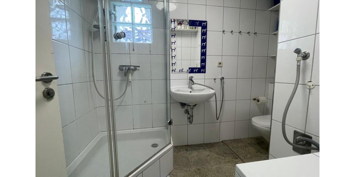 Wohnen auf Zeit Esslingen am Neckar Oberesslingen - 1 Zimmer, 13 m&sup2;, 590&euro; | Angebot:26216171